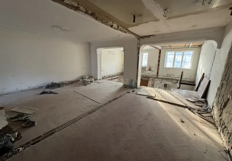 135 m² Obyekt / Ofis Satılır, Yasamal, Bakı