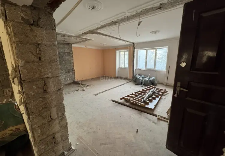 135 m² Obyekt / Ofis Satılır, Yasamal, Bakı
