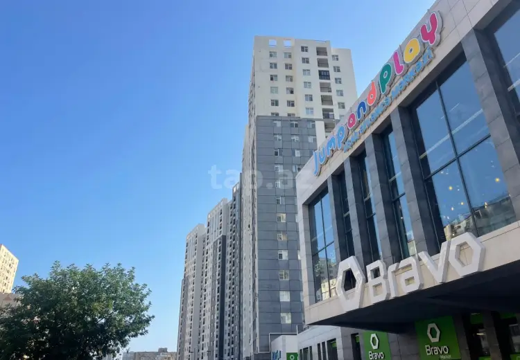4 otaqlı mənzil , Bakı