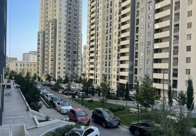 4 otaqlı mənzil , Bakı