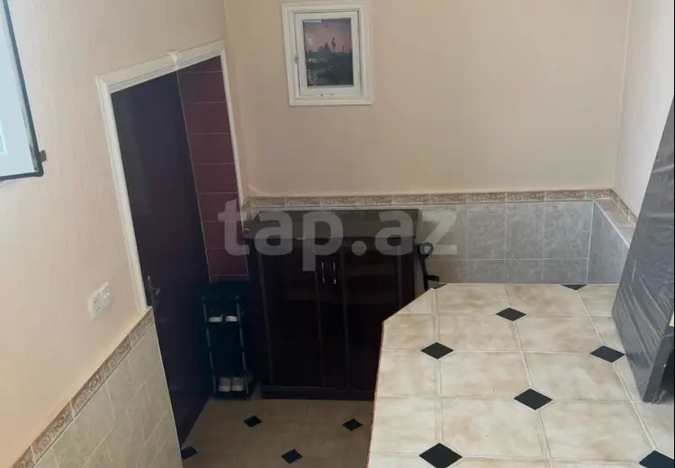 4 otaqlı mənzil , Quba
