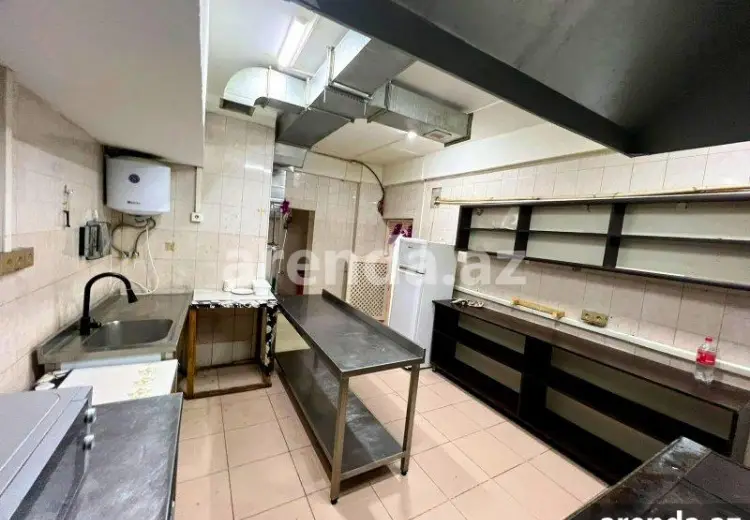 200 m² Obyekt / Ofis Satılır, 3-cü mikrorayon, Bakı