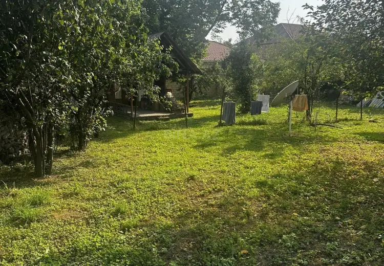 8 sot Torpaq Satılır, Qəbələ