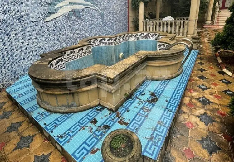 8 otaqlı mənzil , Şəki