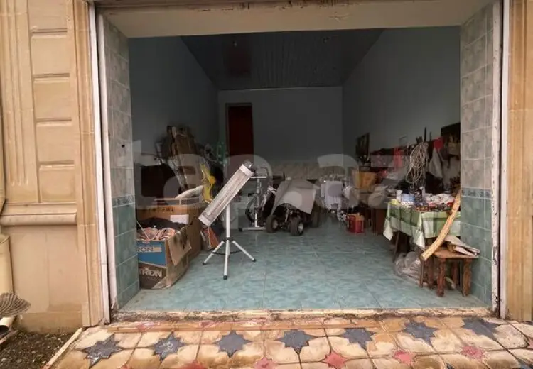 8 otaqlı mənzil , Şəki