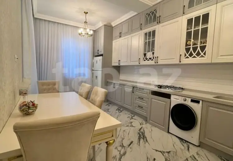 6 otaqlı mənzil , Badamdar qəs., Səbail, Bakı