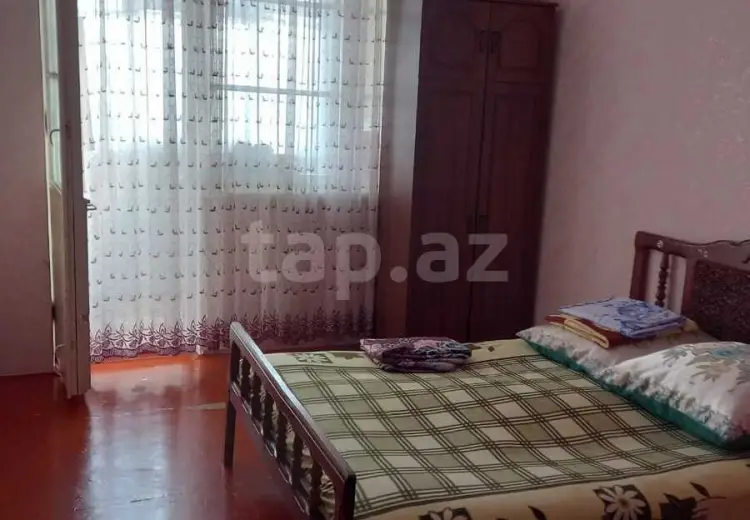 4 otaqlı mənzil , Şəki