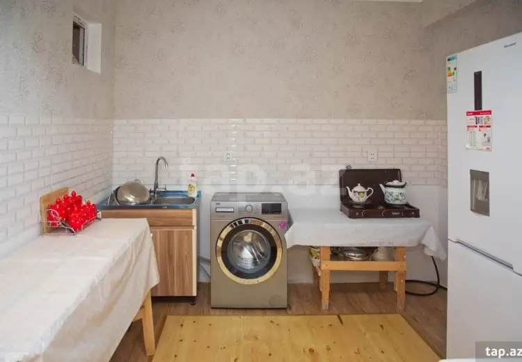 3 otaqlı mənzil , Bakı