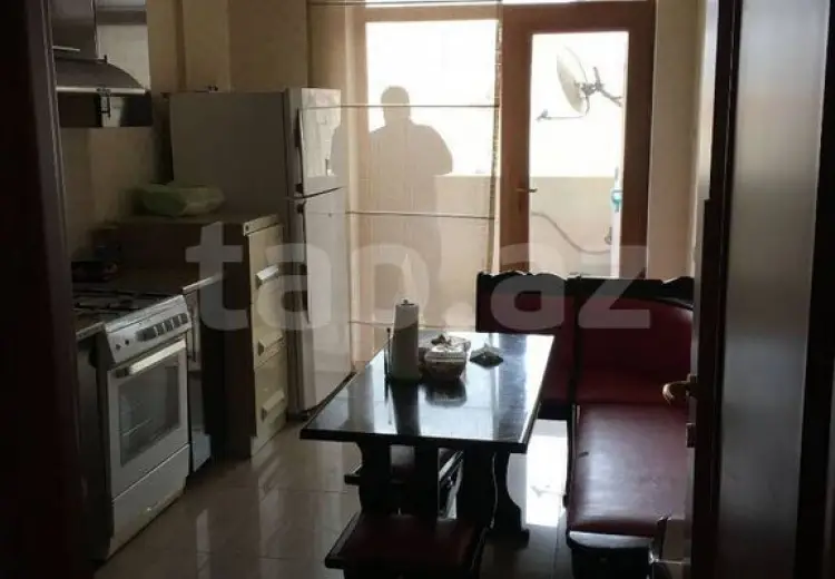 3 otaqlı mənzil , Nəsimi, Bakı