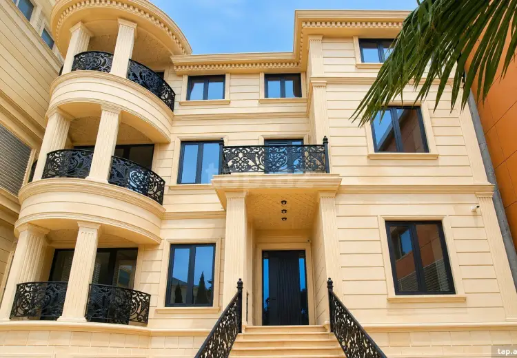 8 otaqlı mənzil , Bakı