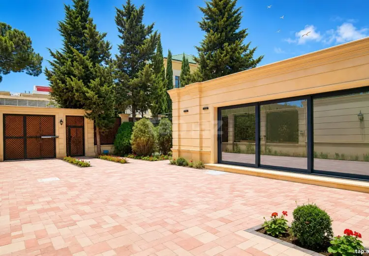 8 otaqlı mənzil , Bakı