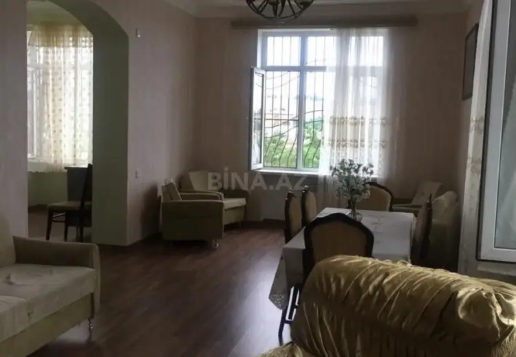 5 otaqlı mənzil Satılır, Quba