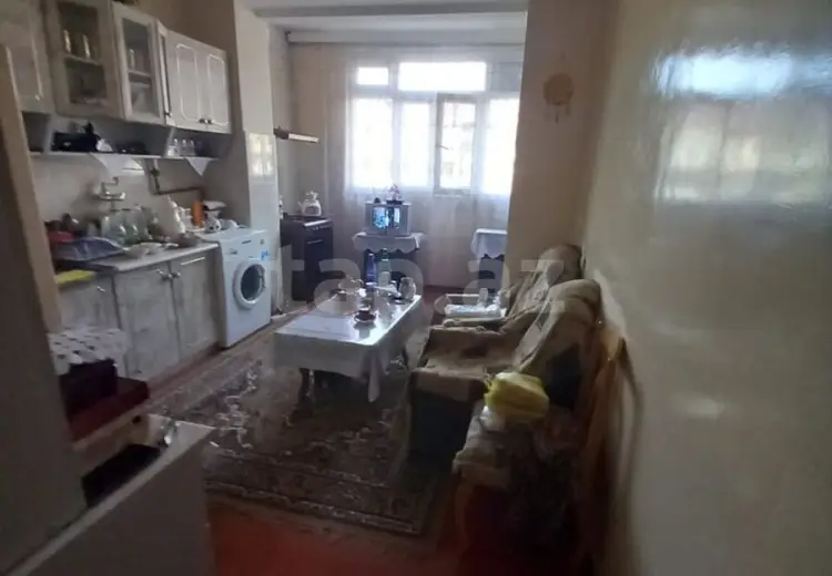 4 otaqlı mənzil , Şəki