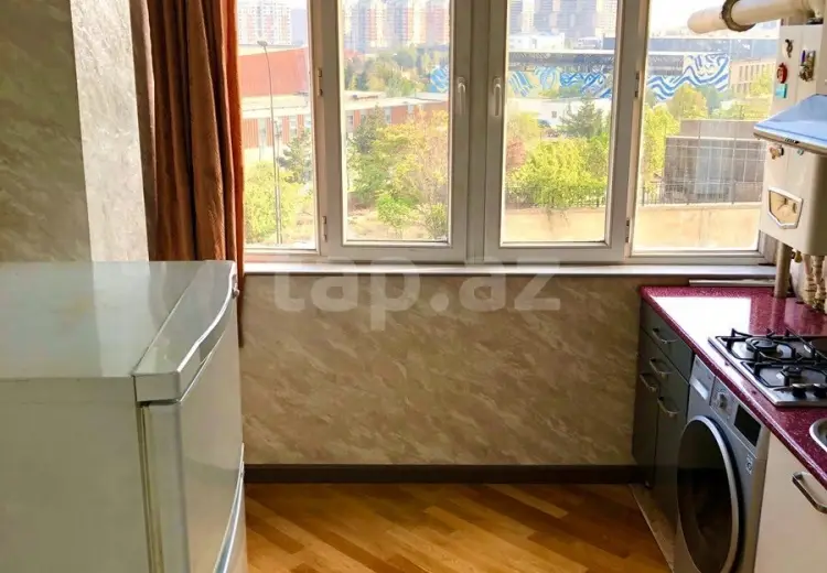 3 otaqlı mənzil , Bakı