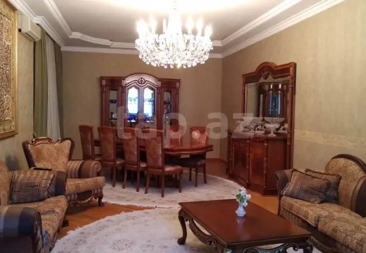 8 otaqlı mənzil Kirayə (aylıq), Bakı