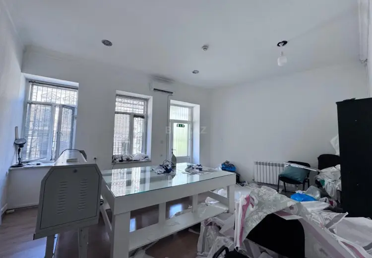 100 m² Obyekt / Ofis Kirayə (aylıq), Səbail, Bakı