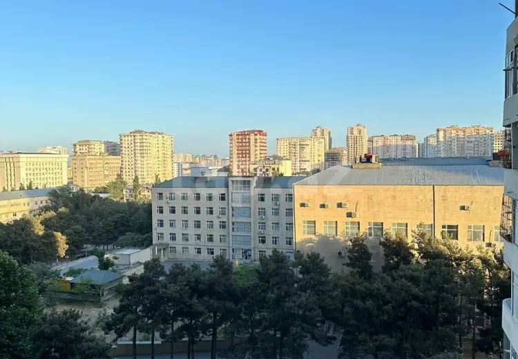4 otaqlı mənzil , Bakı