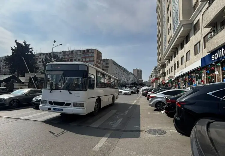 3 otaqlı mənzil Satılır, 8-ci mikrorayon, Binəqədi, Bakı