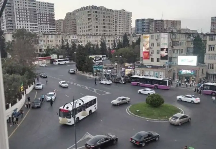 2 otaqlı mənzil Satılır, 4-cü mikrorayon, Abşeron