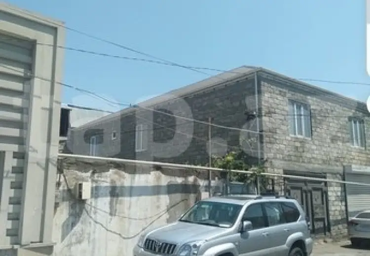 8 otaqlı mənzil , Bakı