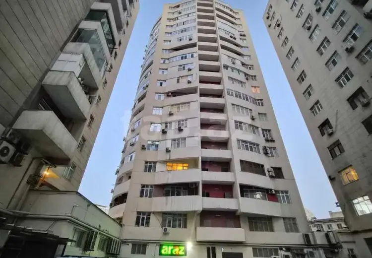 3 otaqlı mənzil , Bakı