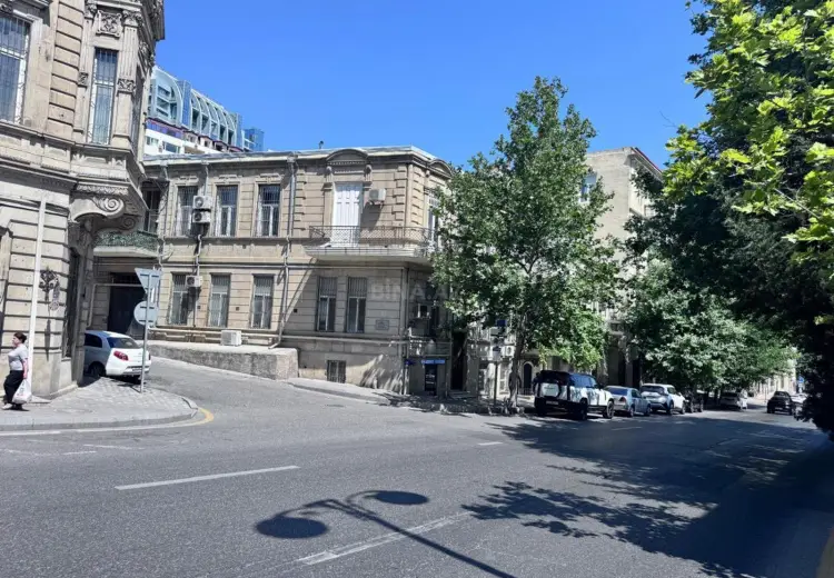 160 m² Obyekt / Ofis Satılır, Səbail, Bakı