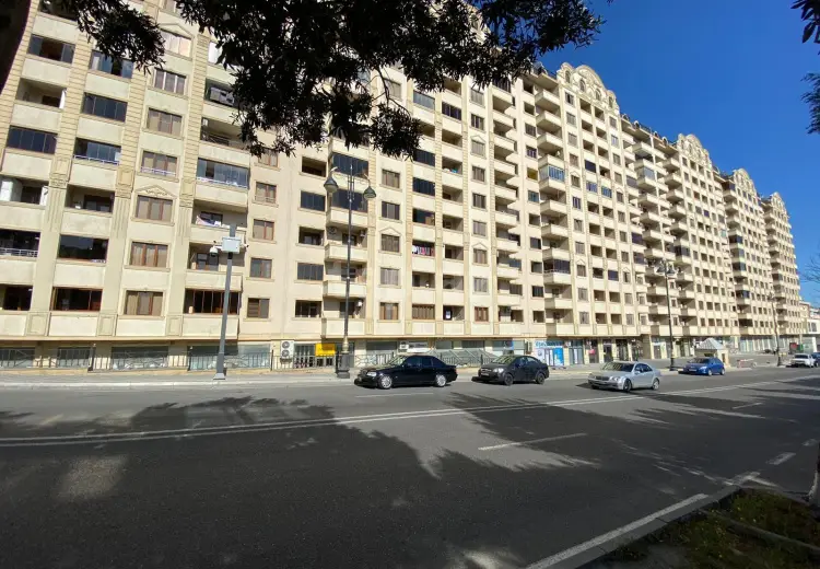 3 otaqlı mənzil , Bakı