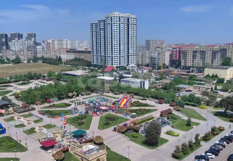 4 otaqlı mənzil , Bakı