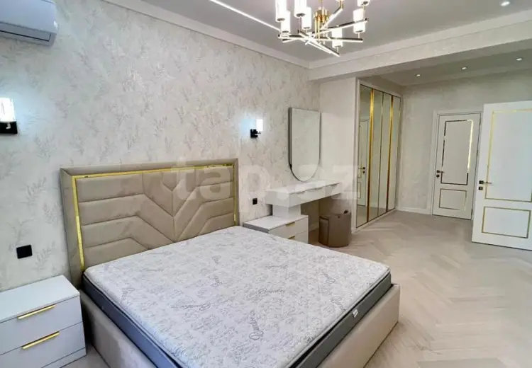 4 otaqlı mənzil , Bakı