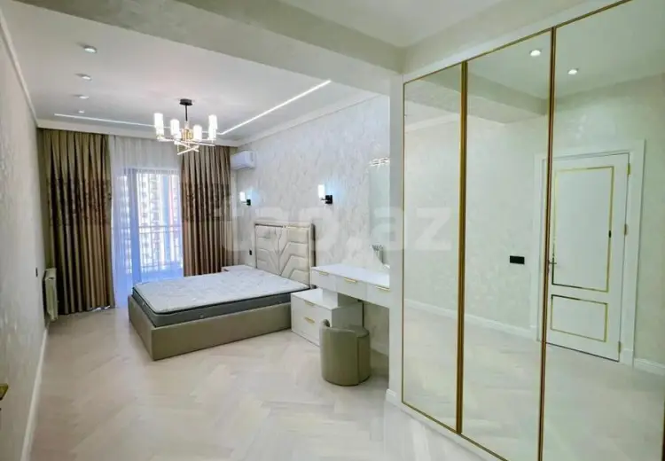 4 otaqlı mənzil , Bakı