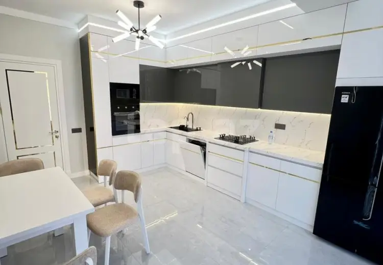 4 otaqlı mənzil , Bakı