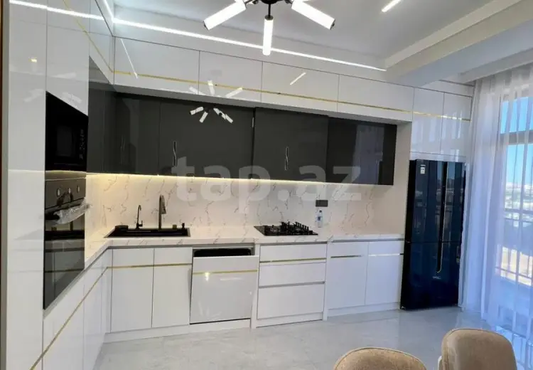 4 otaqlı mənzil , Bakı