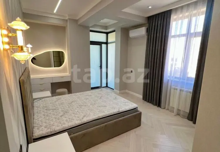 4 otaqlı mənzil , Bakı