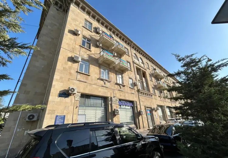 3 otaqlı mənzil , Bakı