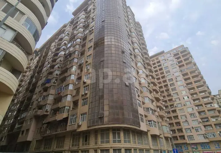 3 otaqlı mənzil , Bakı