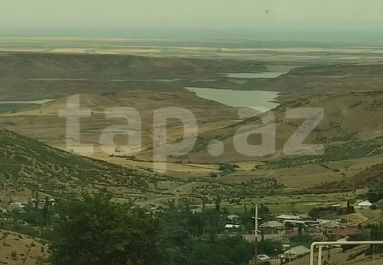4 otaqlı mənzil , Siyəzən