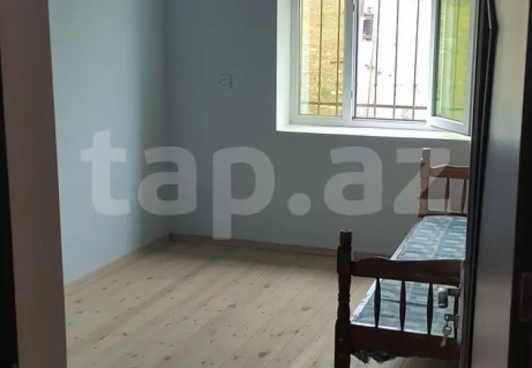 4 otaqlı mənzil , Siyəzən