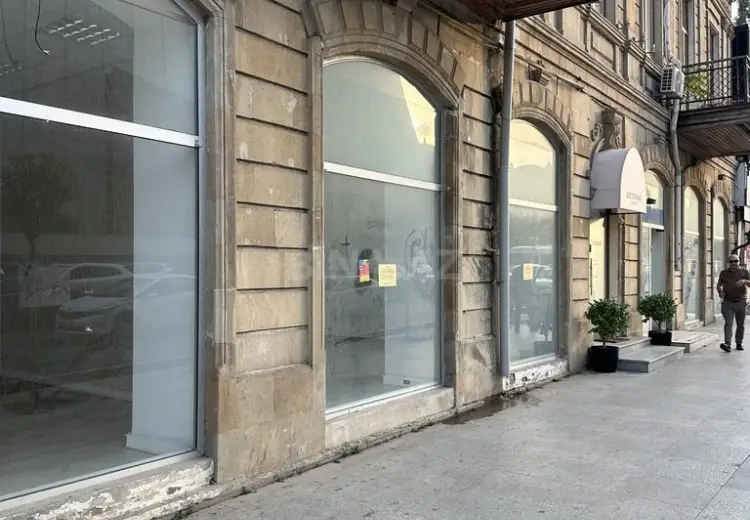 300 m² Obyekt / Ofis Kirayə (aylıq), Nəsimi, Bakı