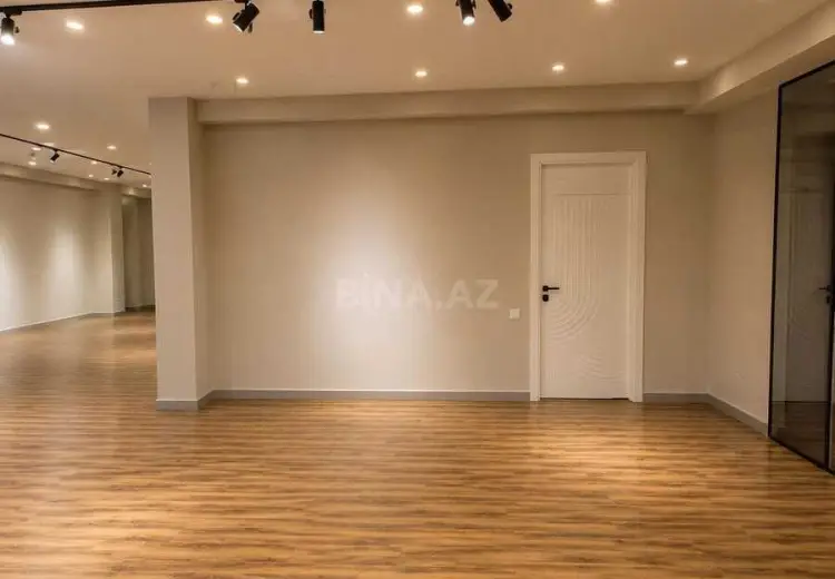 300 m² Obyekt / Ofis Kirayə (aylıq), Nizami, Bakı