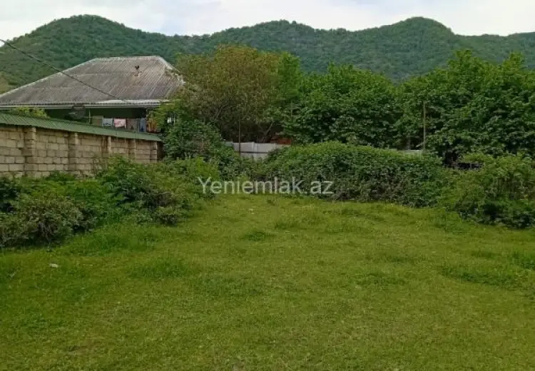 12 sot Torpaq Satılır, Qəbələ