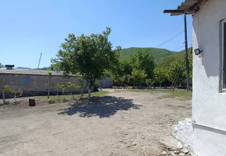 12000 m² Obyekt / Ofis Satılır, Siyəzən