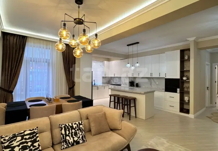 4 otaqlı mənzil , Bakı