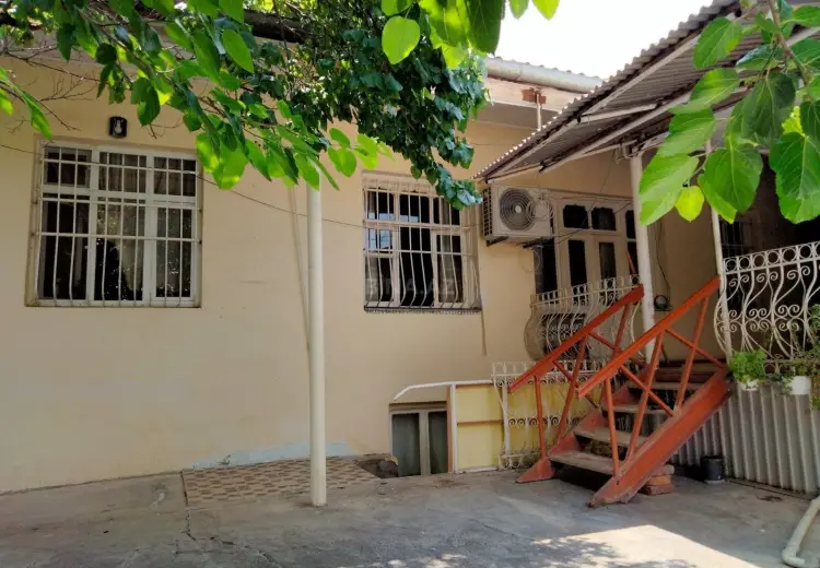 6 otaqlı mənzil Satılır, Gəncə