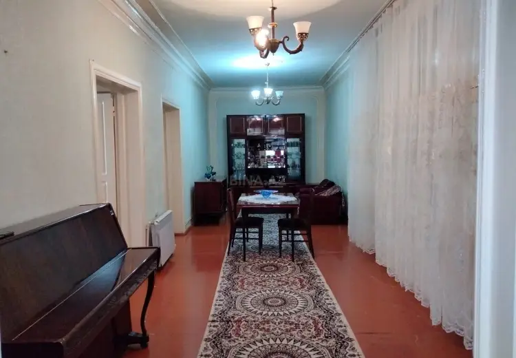 6 otaqlı mənzil Satılır, Gəncə