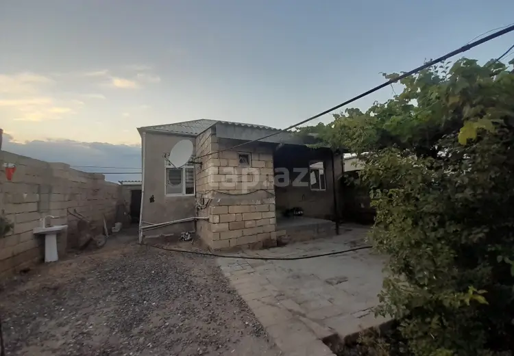 4 otaqlı mənzil , Bakı