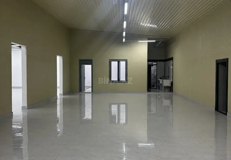 690 m² Obyekt / Ofis Kirayə (aylıq), Yevlax