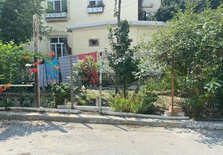 3 otaqlı mənzil Satılır,