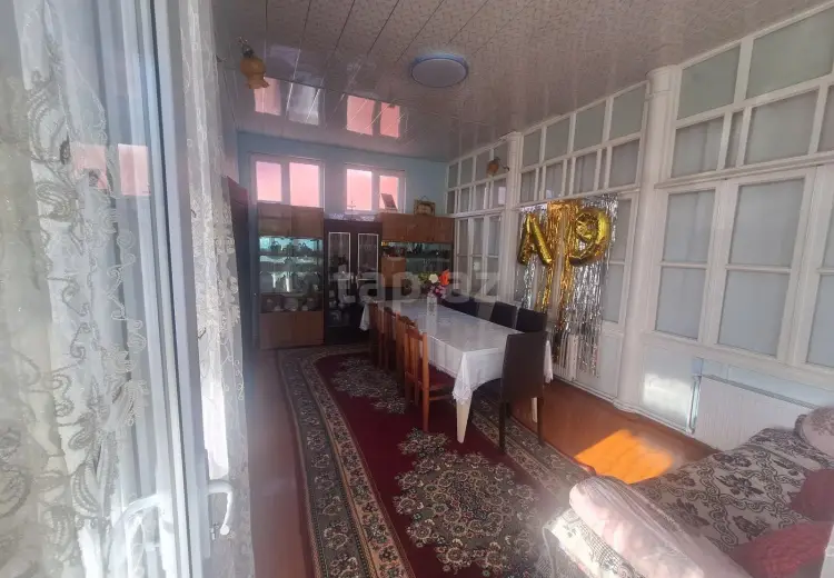 6 otaqlı mənzil , Şəki