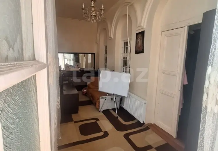 6 otaqlı mənzil , Şəki