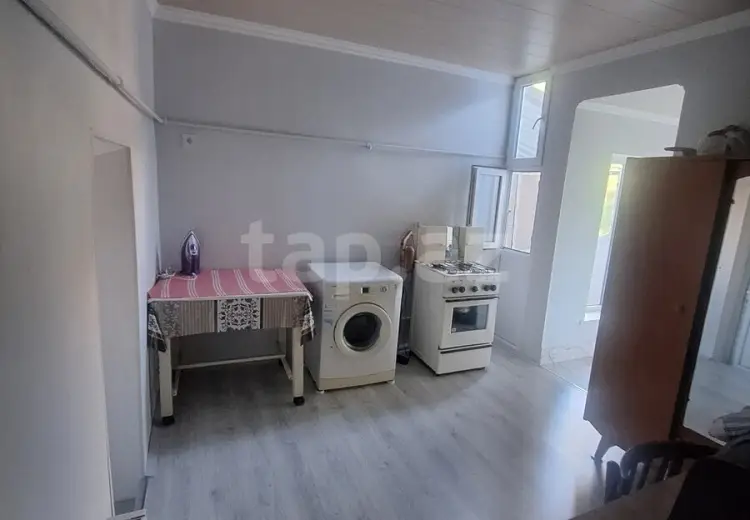 6 otaqlı mənzil , Şəki